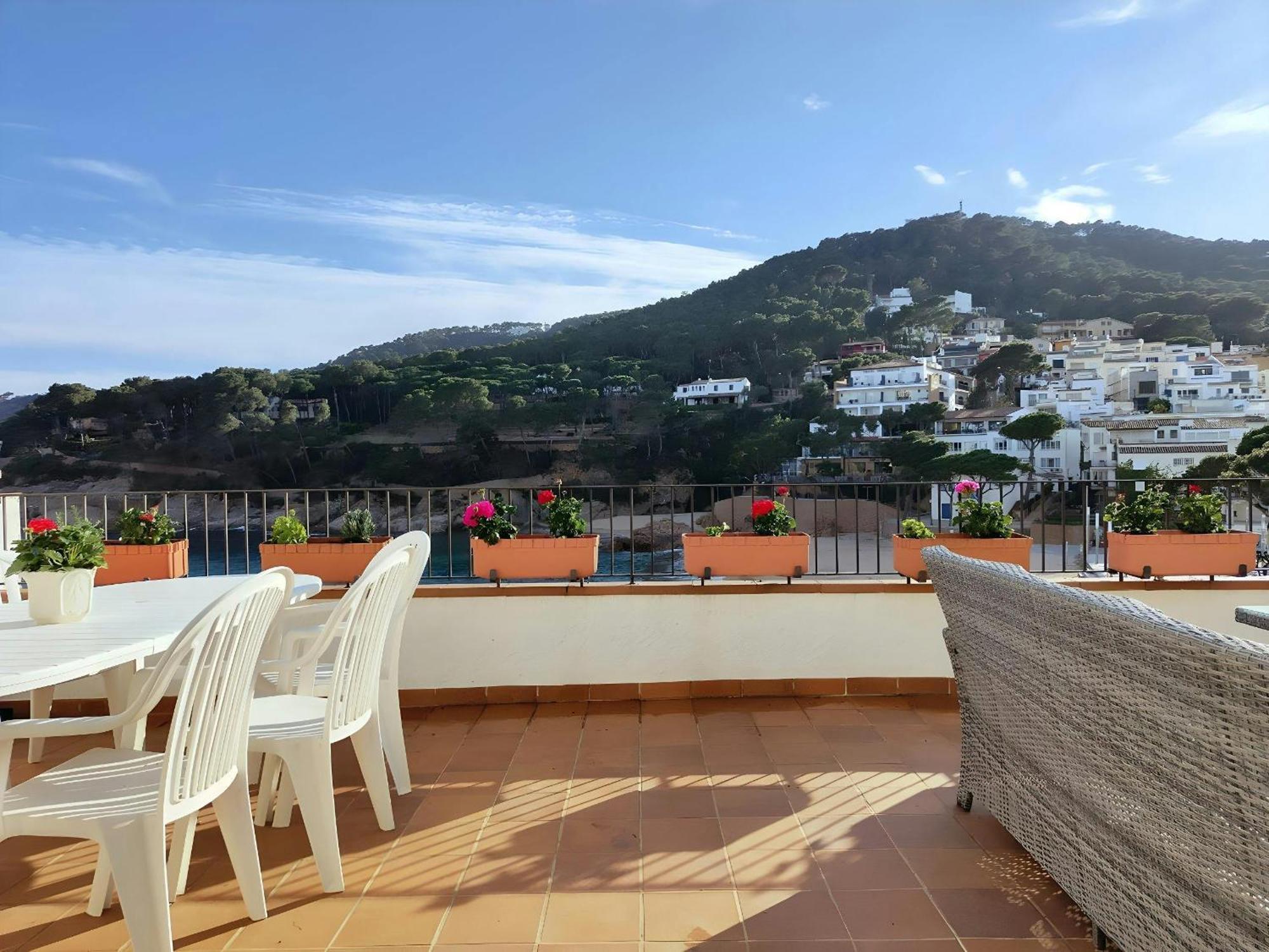 شقة Tamariu Platja - Penthouse On Passeig Del Mar. المظهر الخارجي الصورة