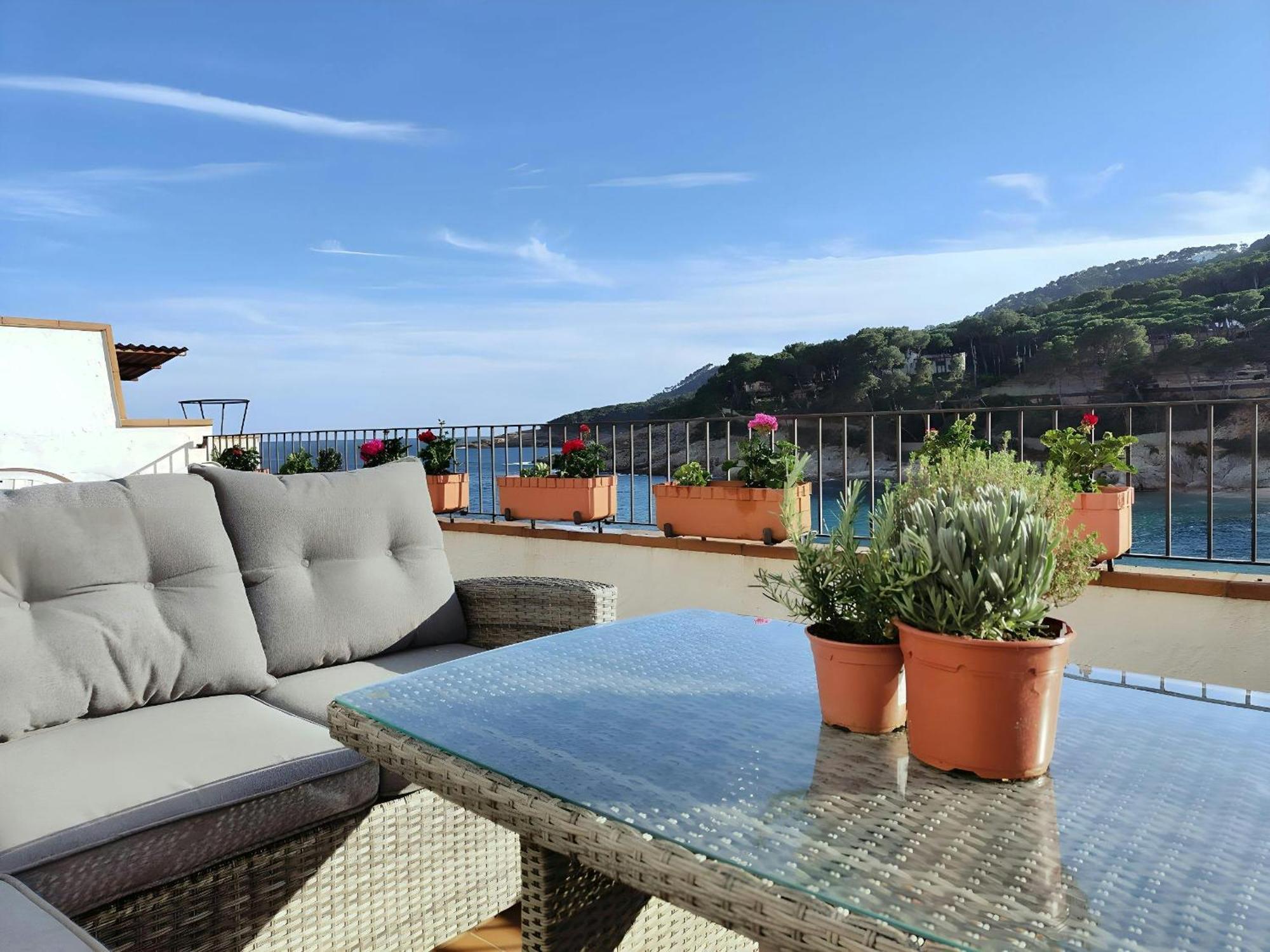 شقة Tamariu Platja - Penthouse On Passeig Del Mar. المظهر الخارجي الصورة