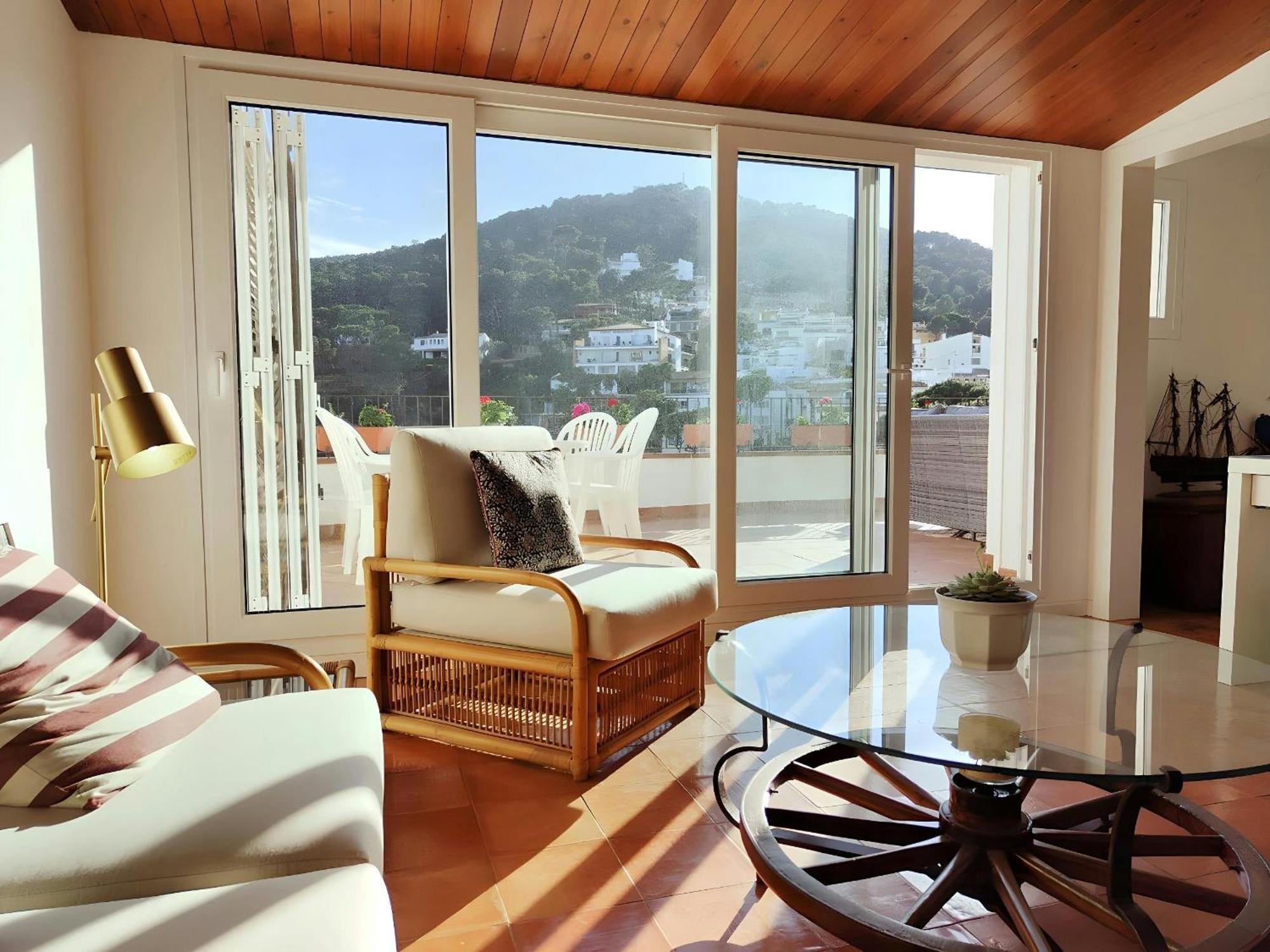 شقة Tamariu Platja - Penthouse On Passeig Del Mar. المظهر الخارجي الصورة