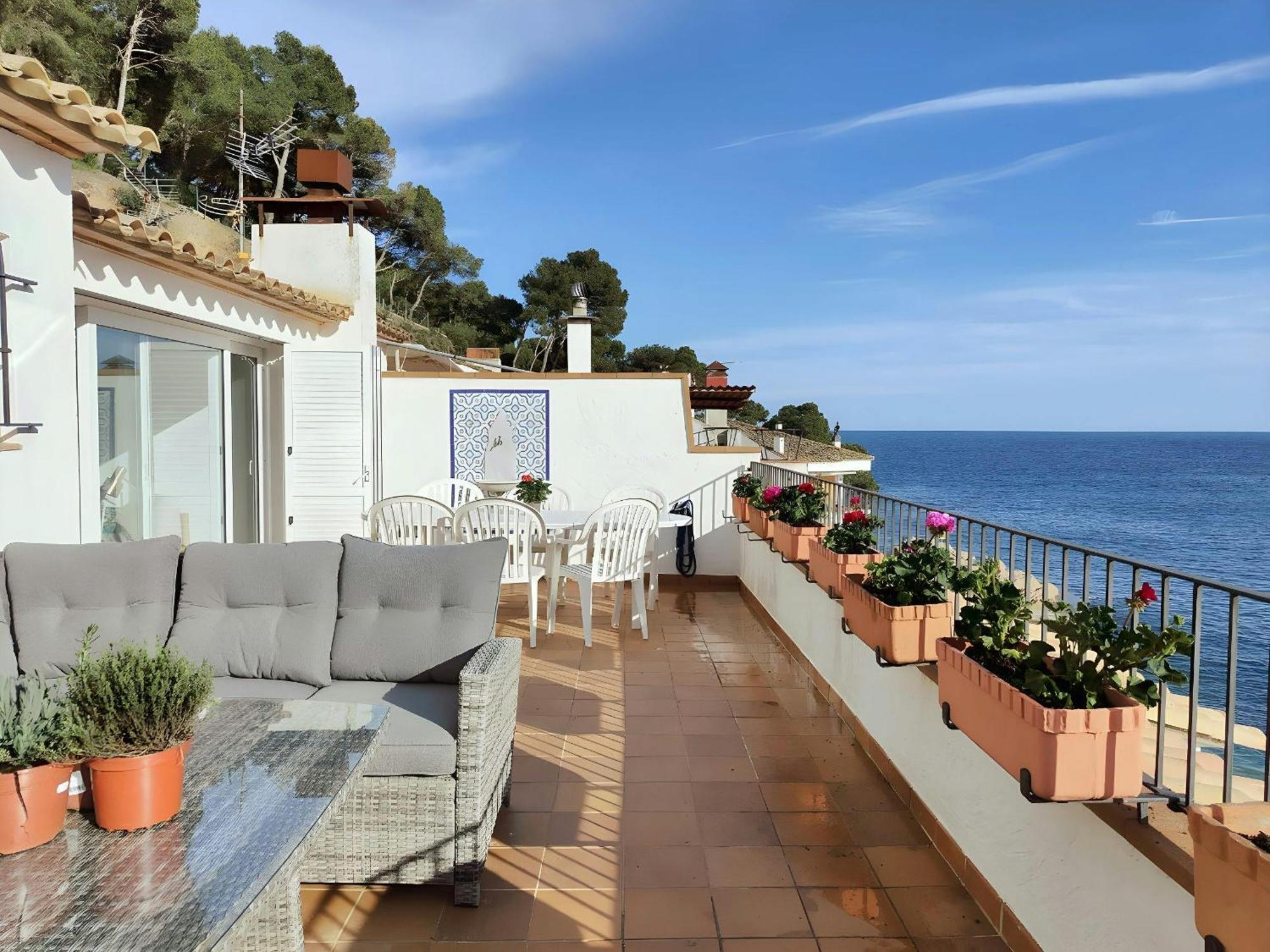 شقة Tamariu Platja - Penthouse On Passeig Del Mar. المظهر الخارجي الصورة