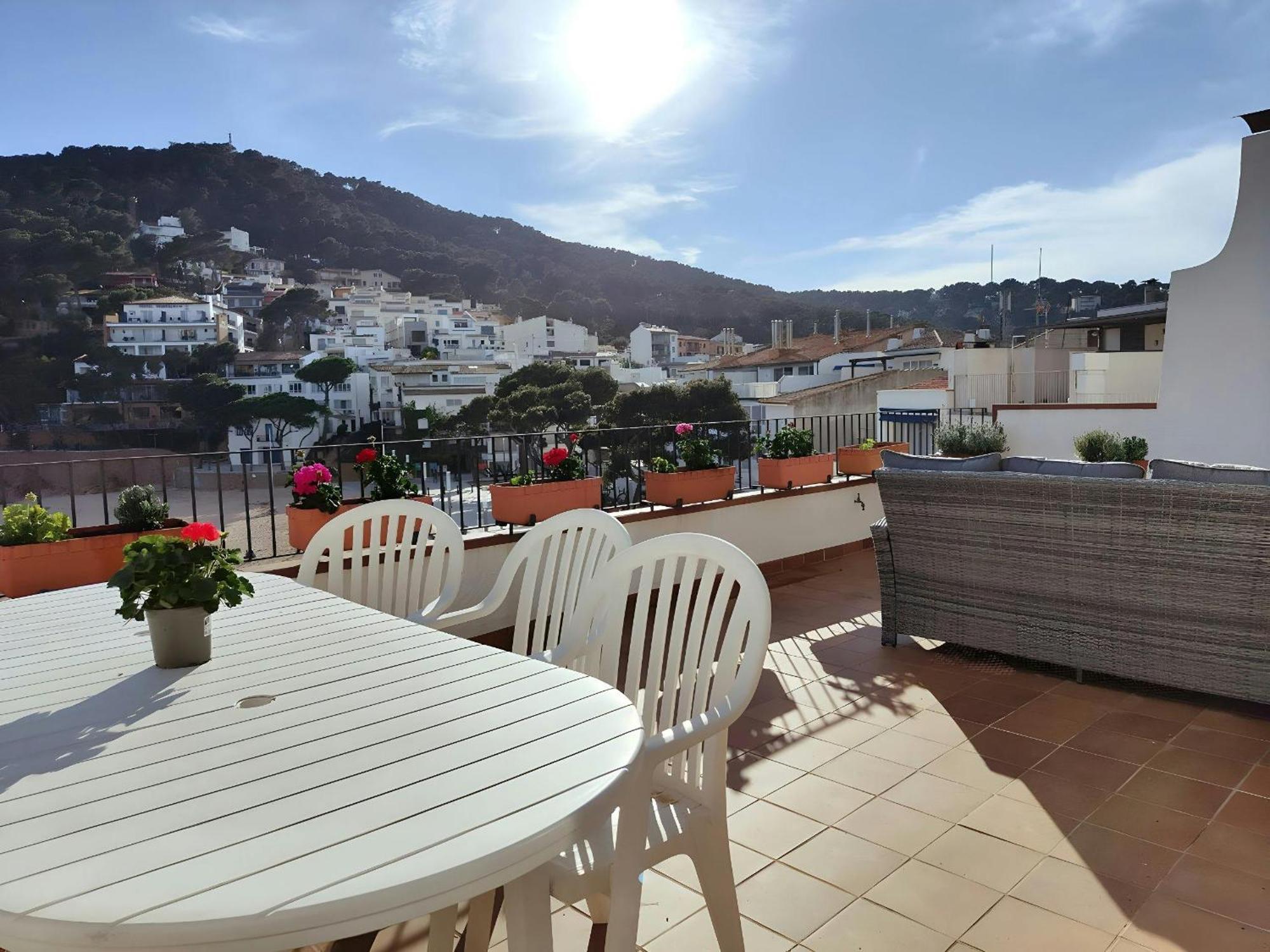 شقة Tamariu Platja - Penthouse On Passeig Del Mar. المظهر الخارجي الصورة