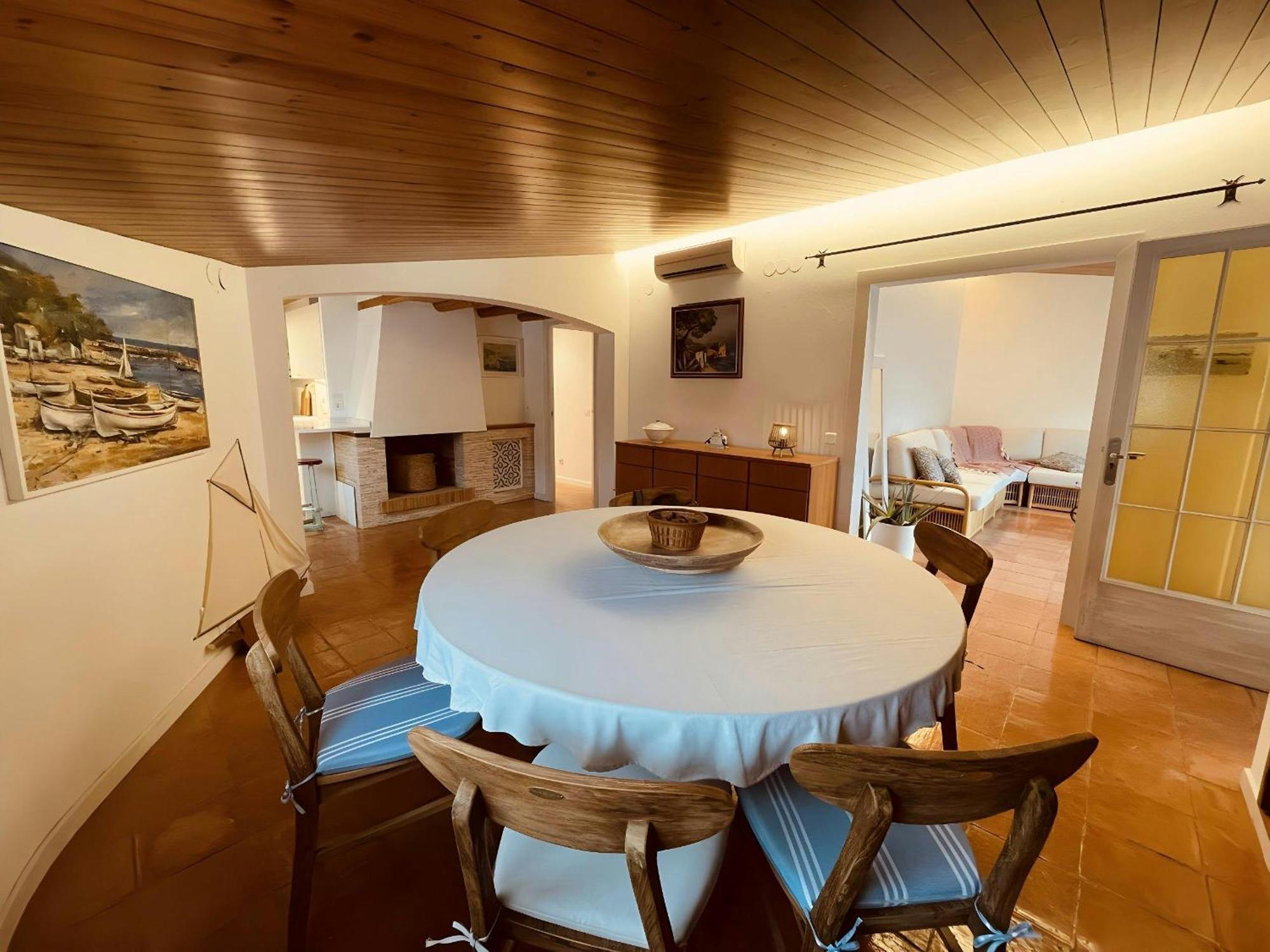 شقة Tamariu Platja - Penthouse On Passeig Del Mar. المظهر الخارجي الصورة
