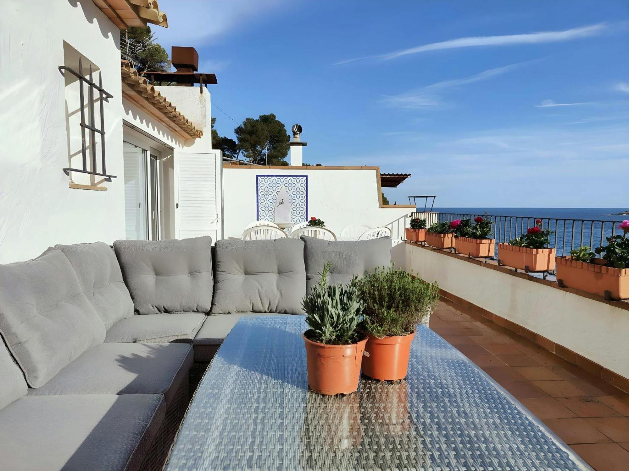 شقة Tamariu Platja - Penthouse On Passeig Del Mar. المظهر الخارجي الصورة